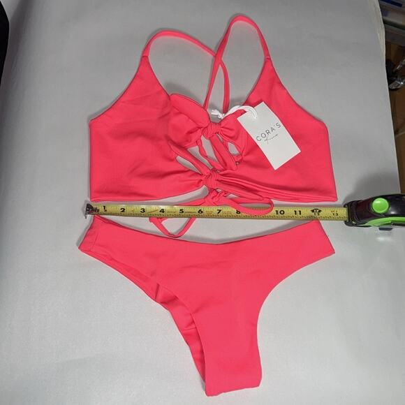 Cora’s kinis Mikonos bottoms and lanai top in hot guava bikini. - Picture 8 of 9